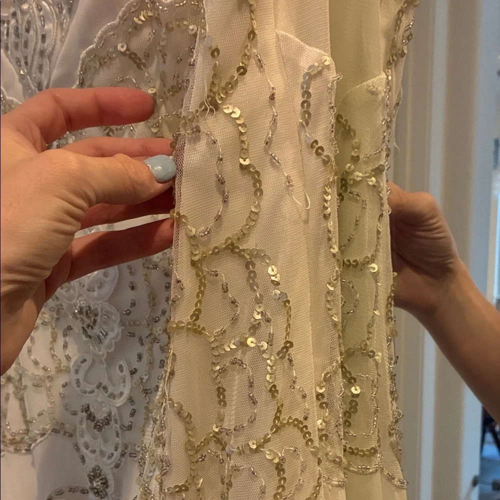 Sue Wong nocturne Ivory Beaded Lace V-Neck Wedding Gown - Picture 5 of 17